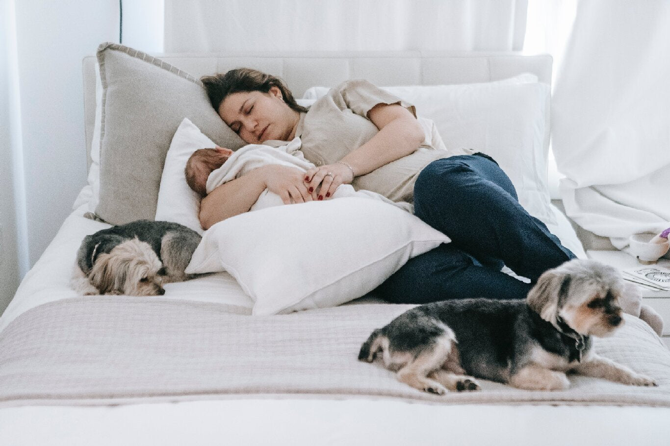 Feeling Tired While Breastfeeding? Six Tips for Coping with the Early Stages of Breastfeeding