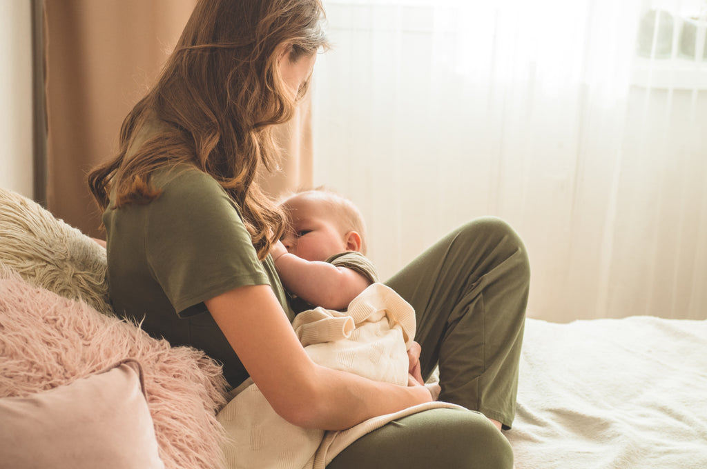 7 Effective Breastfeeding Positions, Latching, and Positioning
