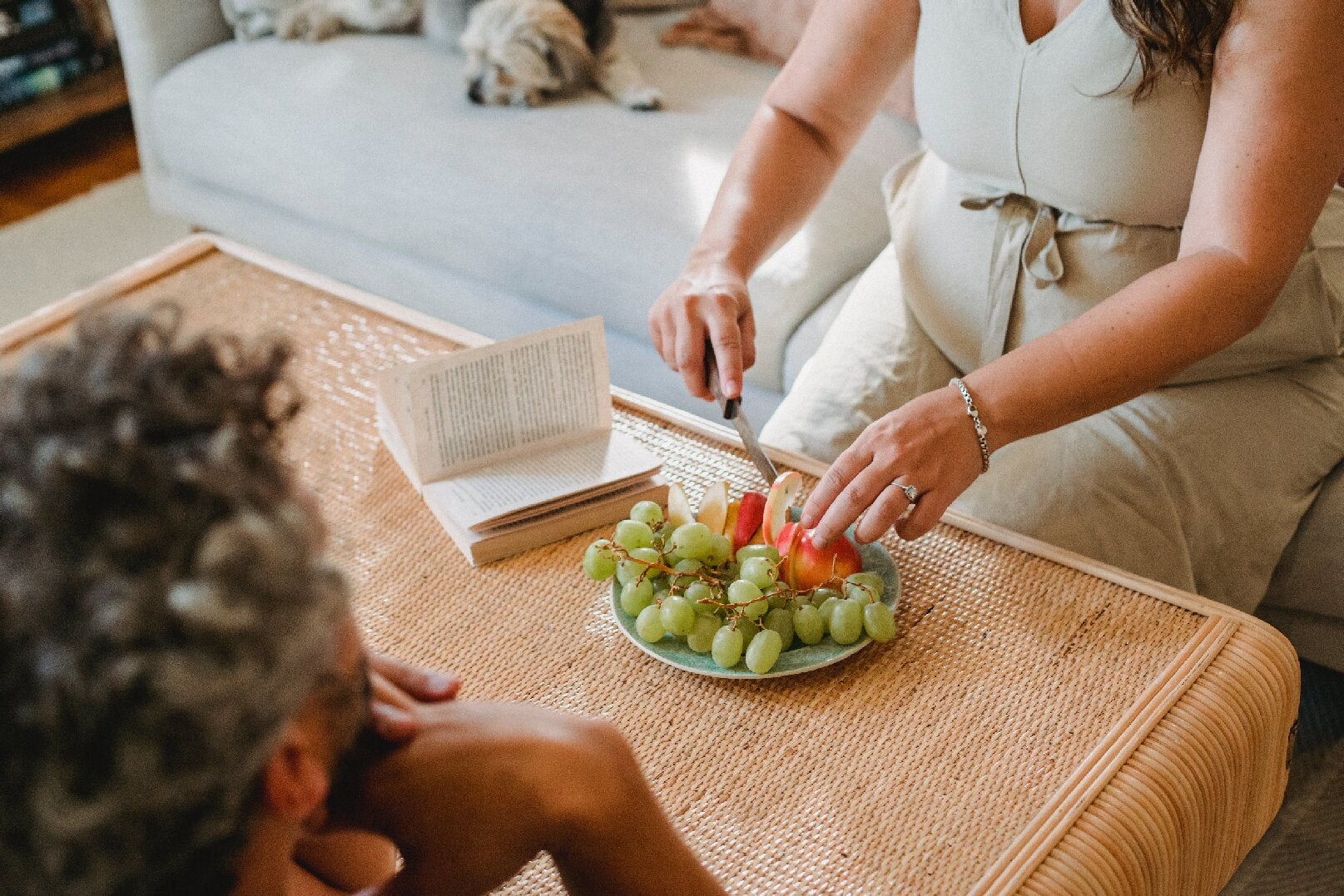 Safe Pregnancy Diet | Can You Eat Grapes While Pregnant?