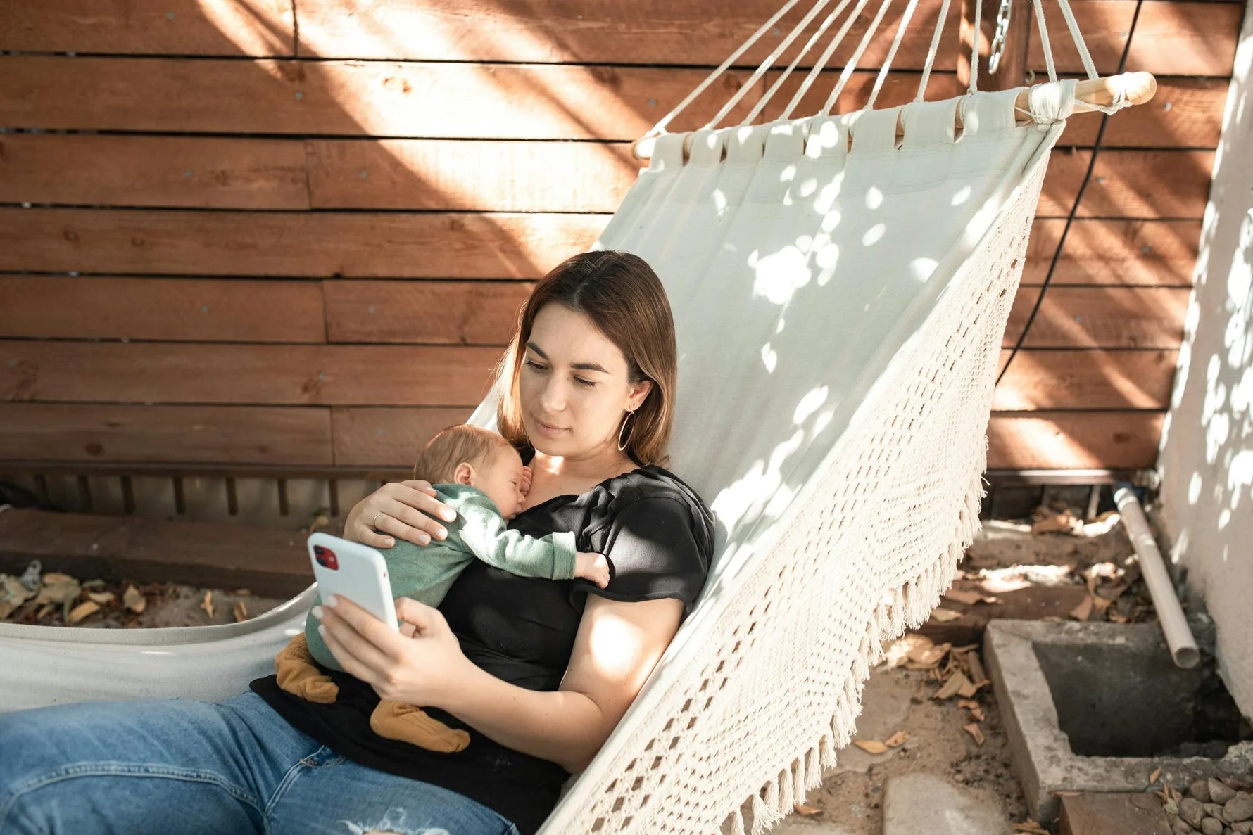 Faint Positive Pregnancy Test in Hand: A Complete Guide to Understanding the Results