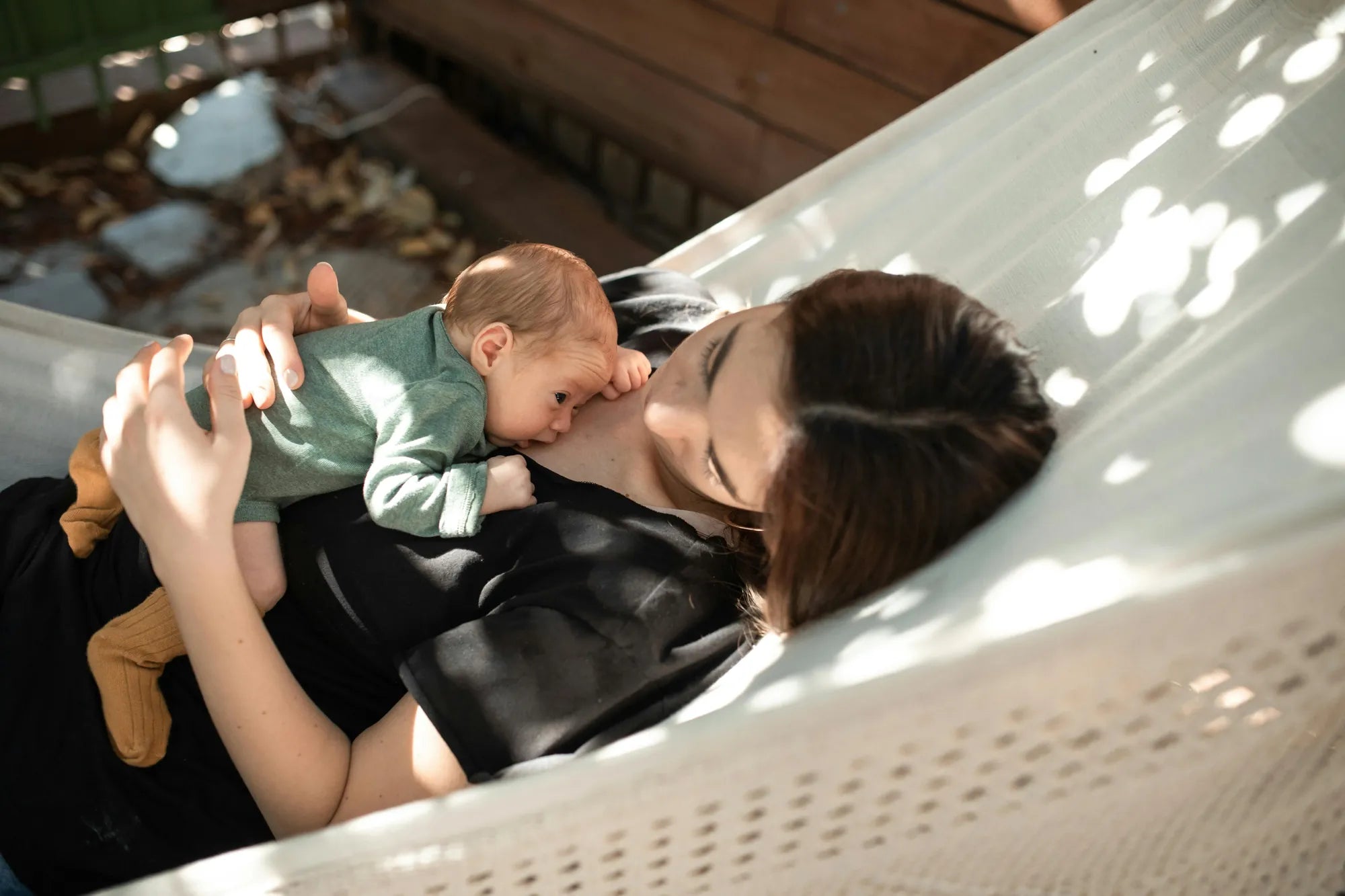 Foods That Cause Gas Breastfeeding: What to Eat and Avoid for a Happy Baby