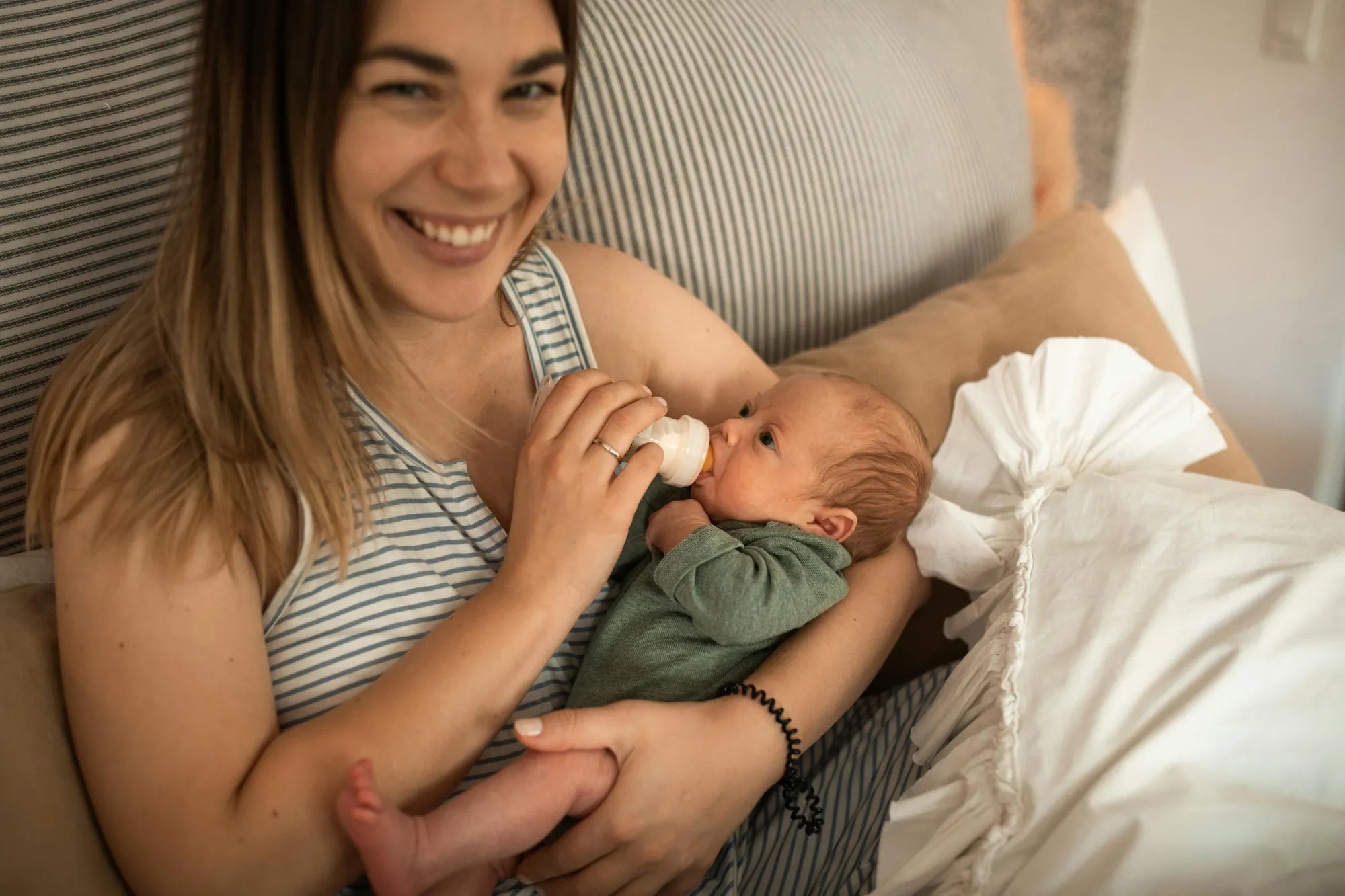 Breast Pain Breastfeeding Pumping: Causes, Relief, and Tips for Nursing Mothers