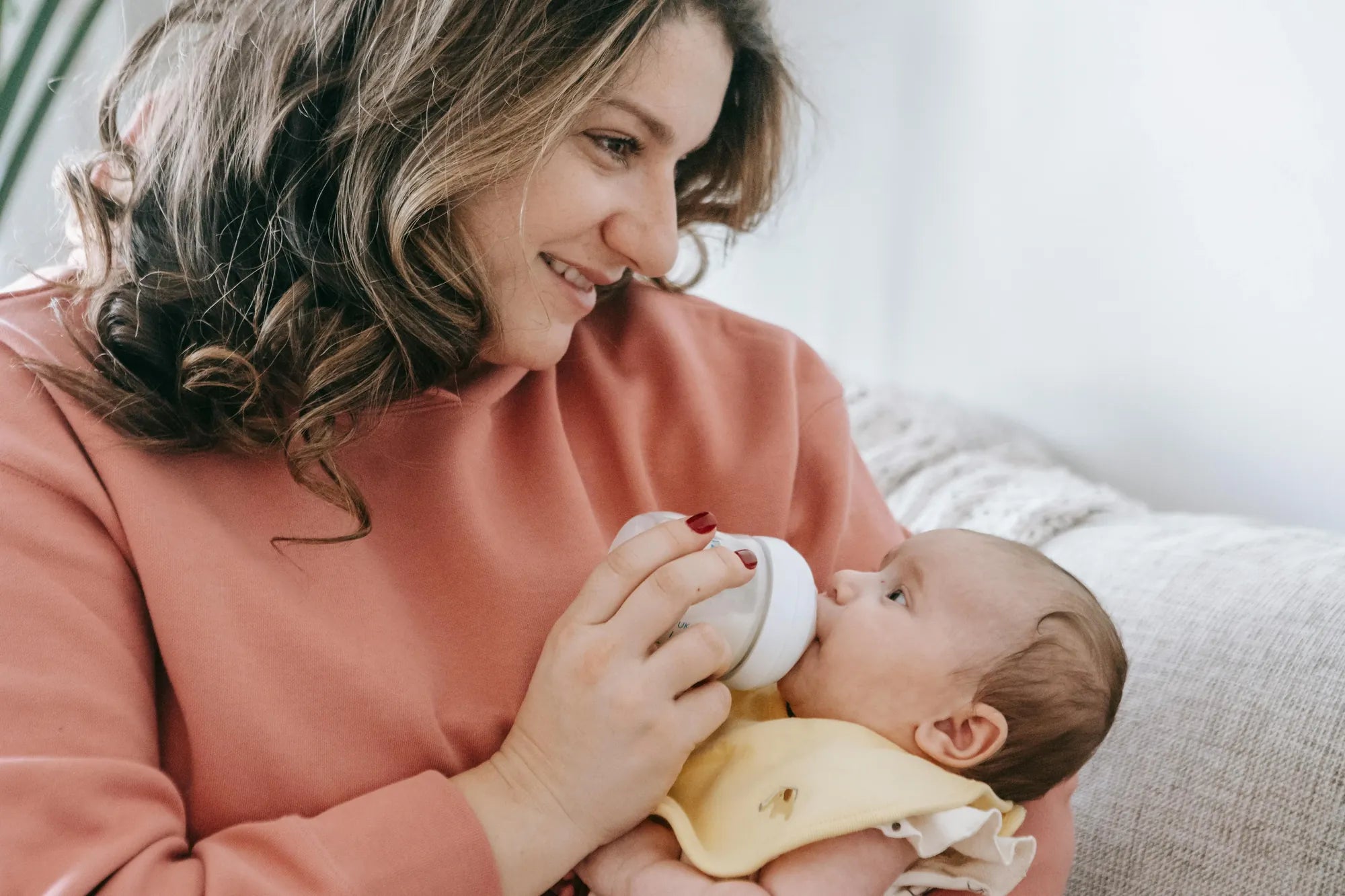 Baby Hitting Me While Breastfeeding: Understanding and Managing This Common Behavior