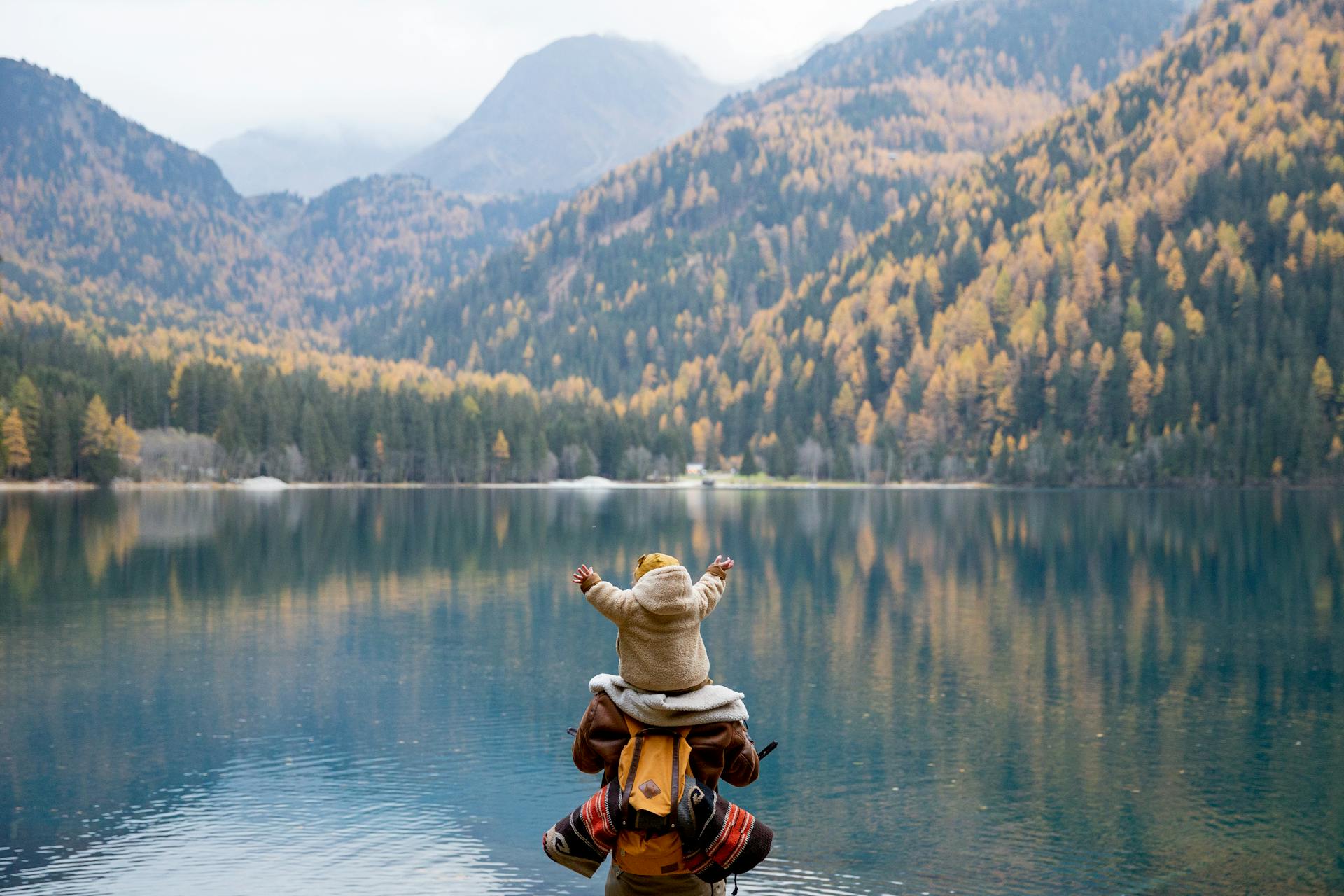 Traveling with a Baby: Tips for Feeding on the Go