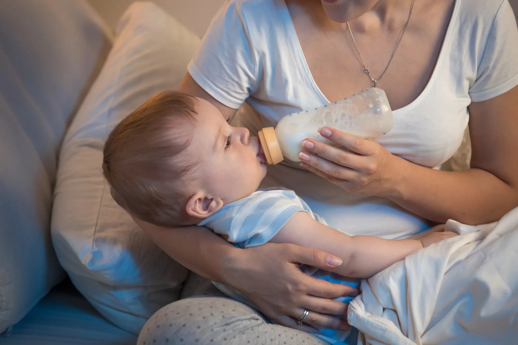 U Hold Breastfeeding: The Ultimate Guide for Comfort and Bonding