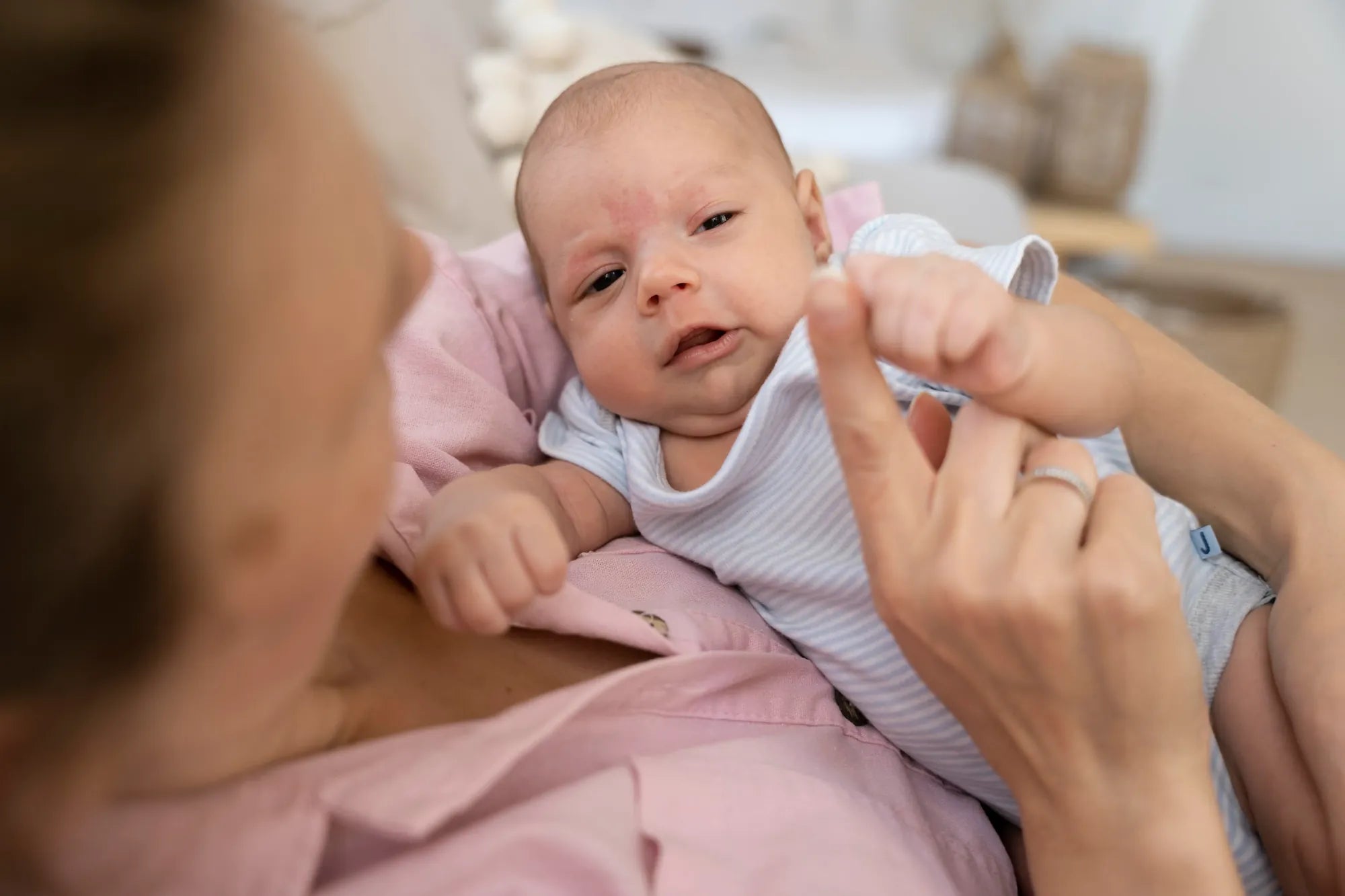 Easiest Hand Breast Pump: A Hassle-Free Solution for Busy Moms